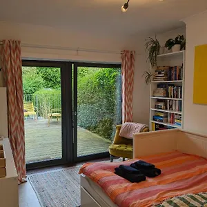 Private With Terrace And Free Parking Édimbourg